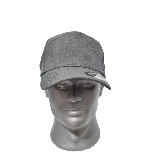 gorra fitted microperforada con ebilla 1271